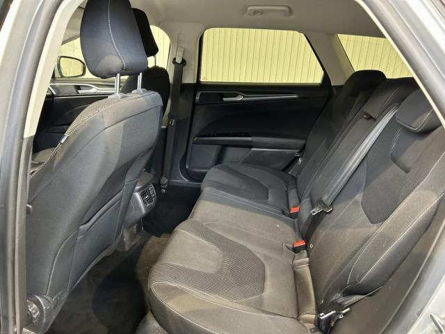 Ford Mondeo image 8