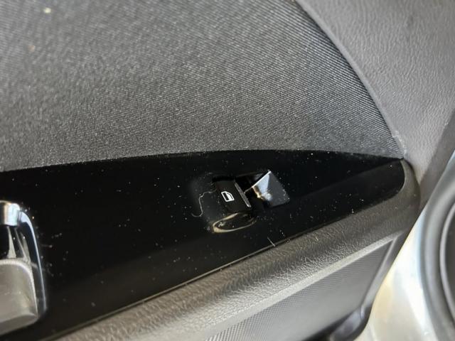 Ford Mondeo image 6