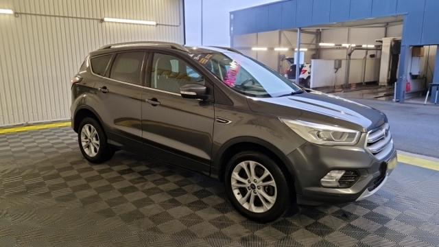 Ford Kuga image 3