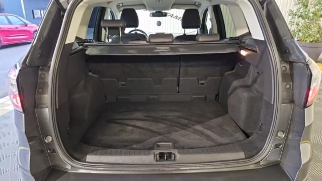 Ford Kuga image 7