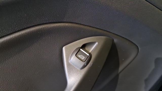 Ford Kuga image 5