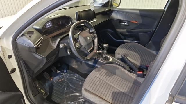 Peugeot 208 image 6