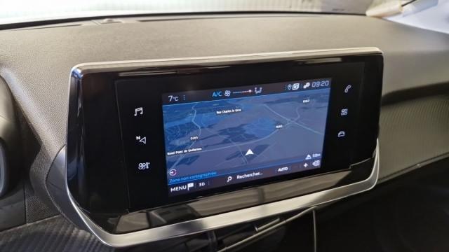 Peugeot 208 image 8
