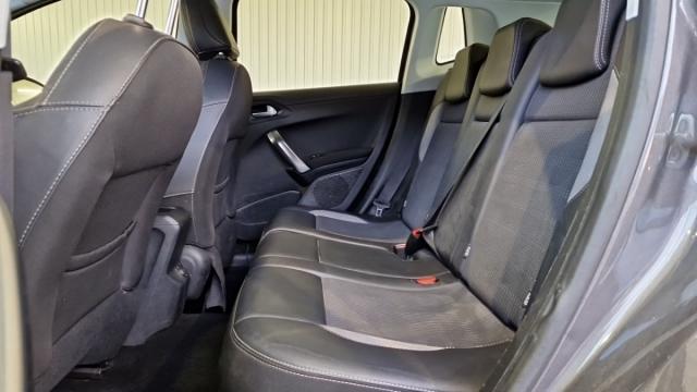 Peugeot 2008 image 9
