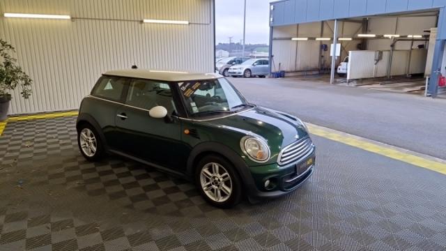Mini Hatch image 7
