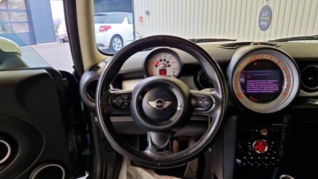 Mini Hatch image 5
