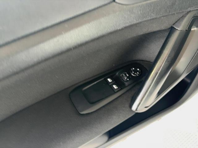 Peugeot 308 image 7