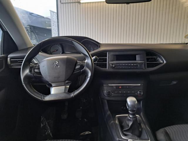 Peugeot 308 image 8