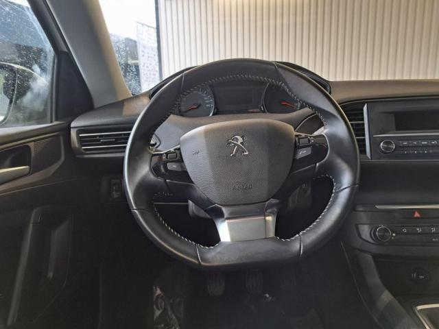 Peugeot 308 image 2