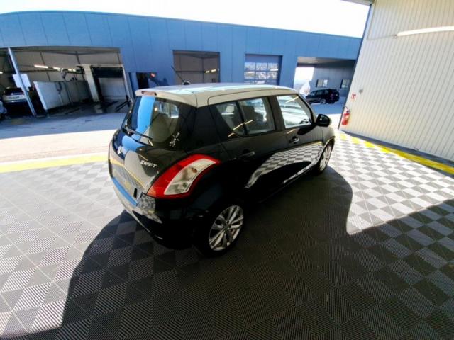 Suzuki Swift image 8