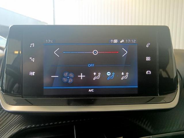Peugeot 208 image 2