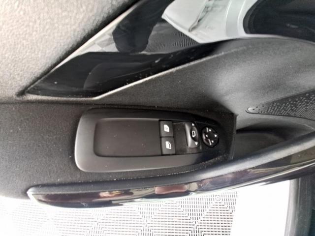Peugeot 208 image 2