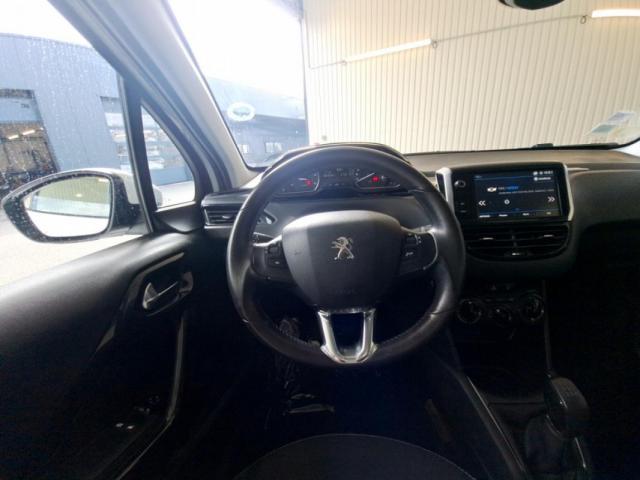 Peugeot 208 image 5
