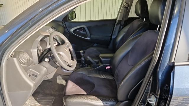 Toyota Rav4 image 1