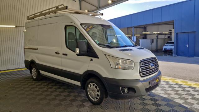 Ford Transit image 5