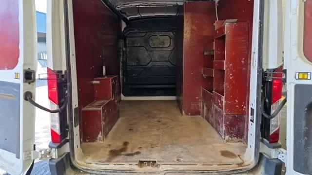 Ford Transit image 6