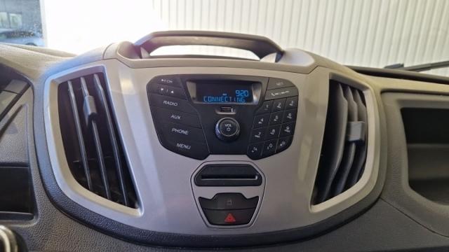 Ford Transit image 4