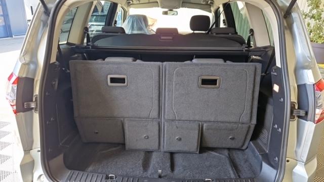 Ford S-Max image 1