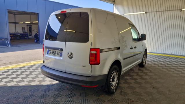 Volkswagen Caddy Van image 8