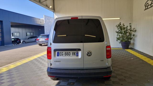 Volkswagen Caddy Van image 6