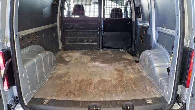 Volkswagen Caddy Van image 3