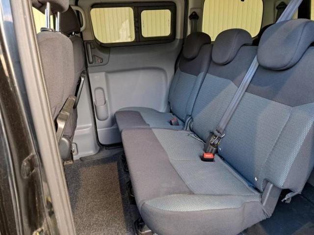 Nissan Nv200 image 9