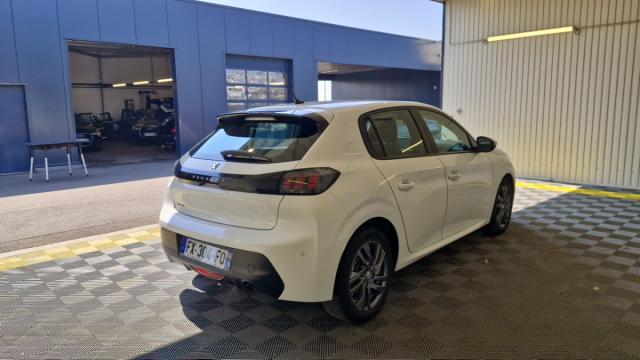 Peugeot 208 image 5