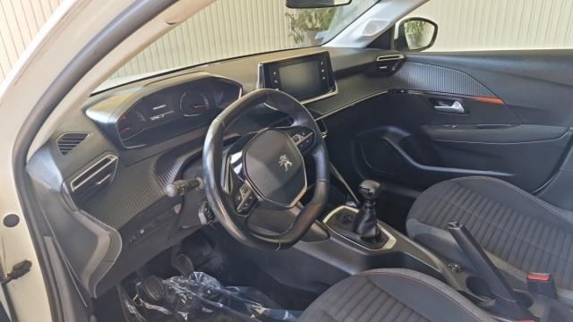 Peugeot 208 image 1