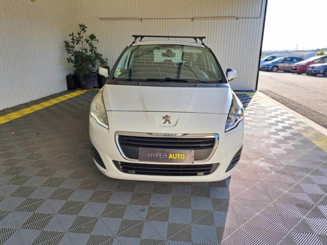 Peugeot 5008 image 1