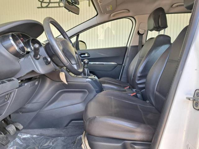 Peugeot 5008 image 3