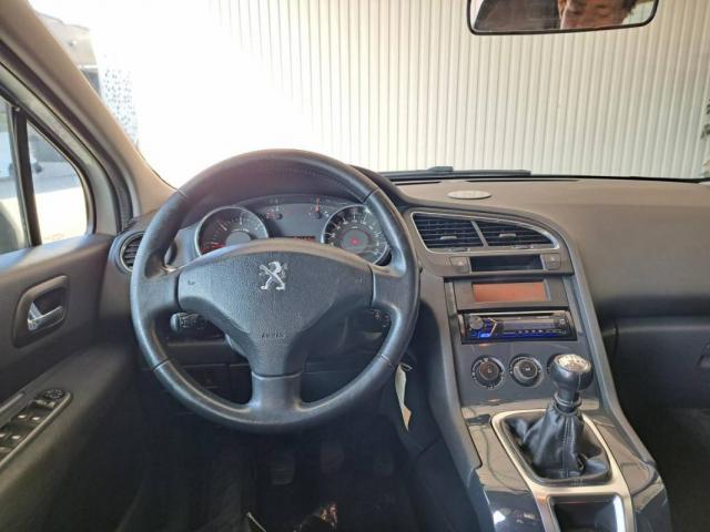 Peugeot 5008 image 9