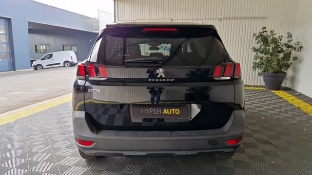 Peugeot 5008 image 1