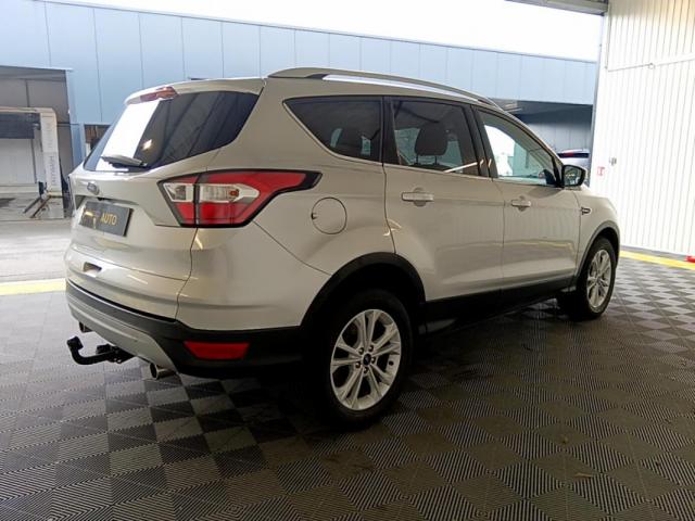 Ford Kuga image 7