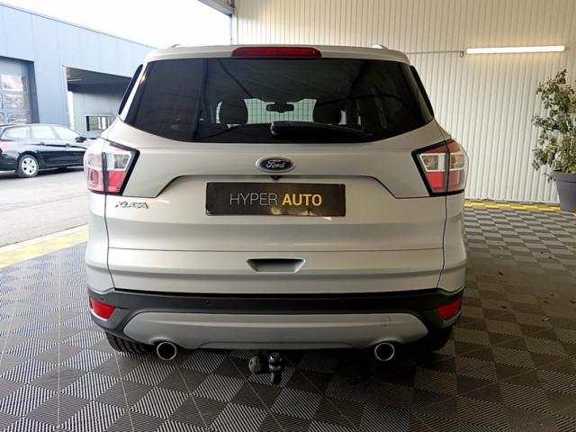 Ford Kuga image 8