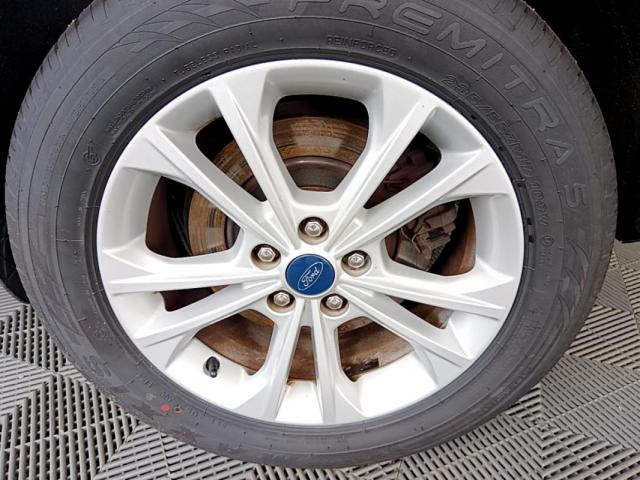Ford Kuga image 4