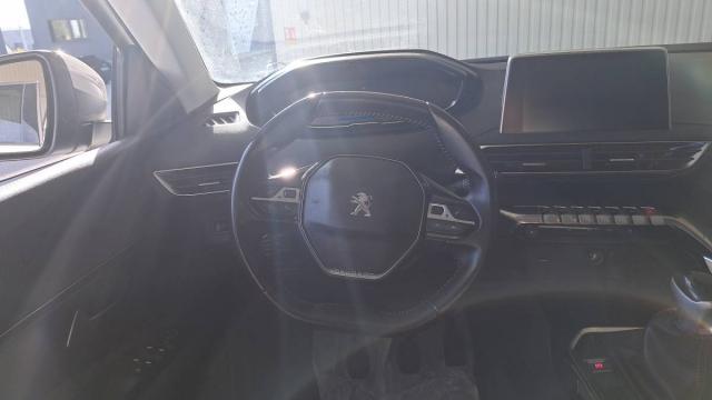 Peugeot 3008 image 3
