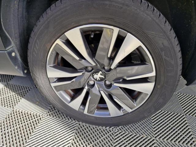 Peugeot 2008 image 3