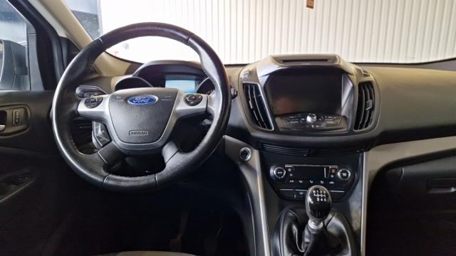 Ford Kuga image 6
