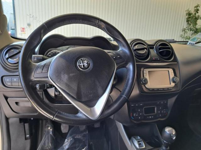 Alfa Romeo Mito image 5