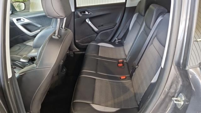 Peugeot 2008 image 3