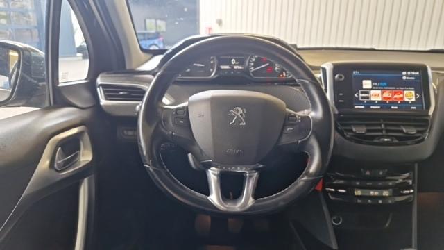 Peugeot 2008 image 8