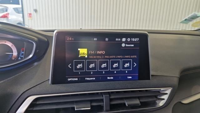 Peugeot 3008 image 2