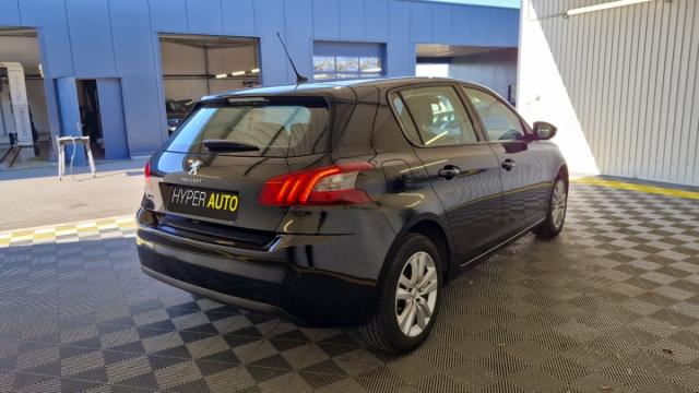 Peugeot 308 image 1