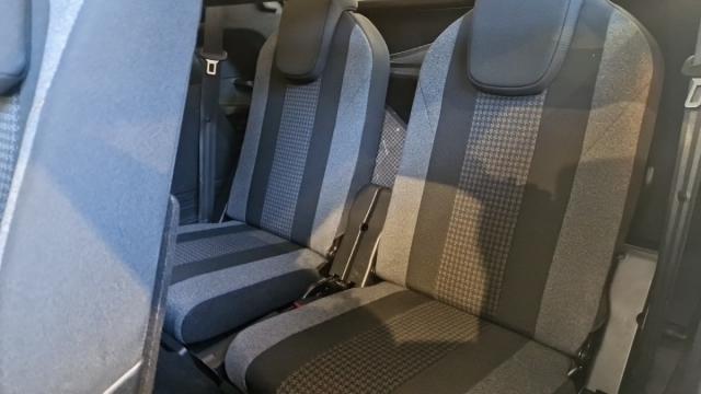 Peugeot 5008 image 8