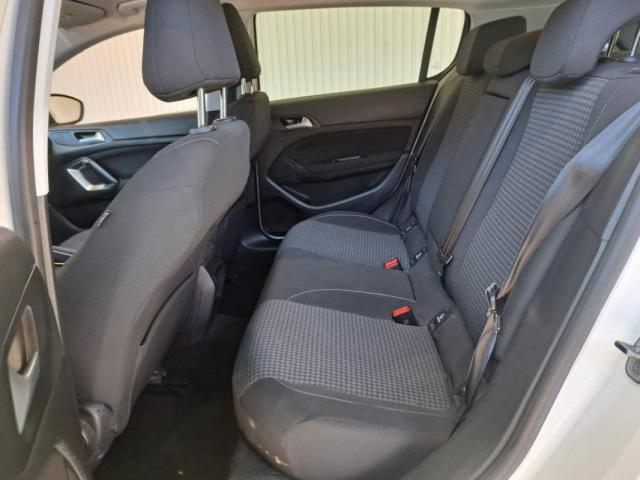 Peugeot 308 image 7