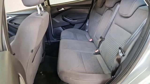 Ford Focus image 6