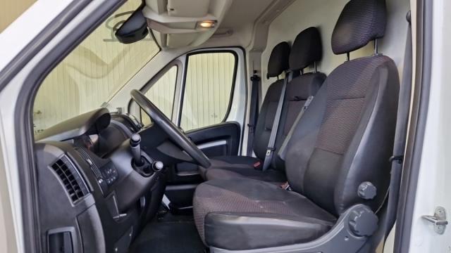 Peugeot Boxer image 1