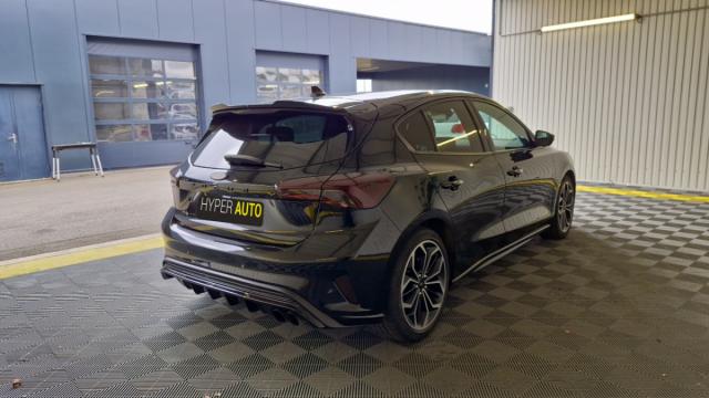 Ford Focus image 2