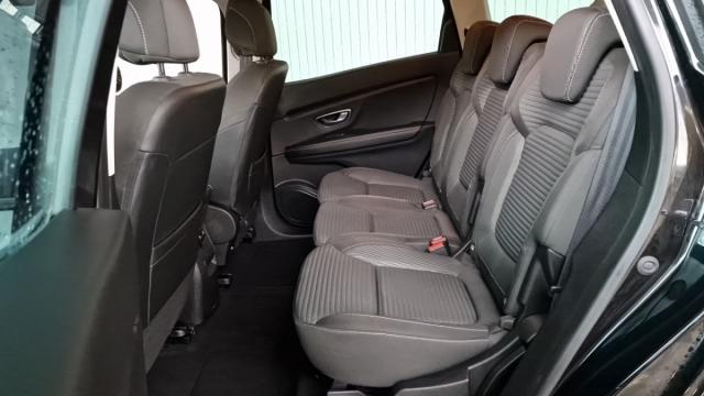 Renault Grand Scénic image 2