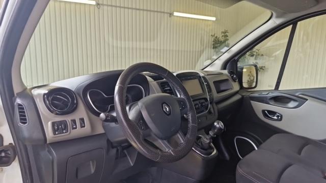 Renault Trafic image 2